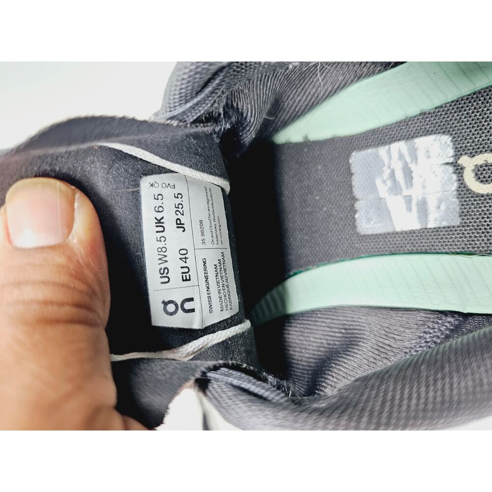 On Running Women's Light Gray and Mint Athletic Shoes - Picture 7 of 12